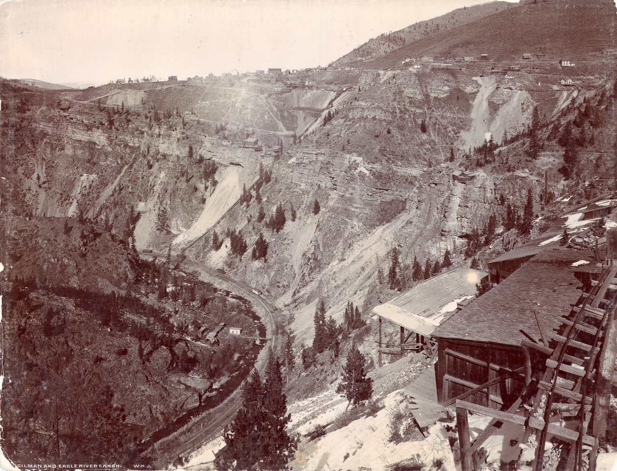 Gilman en Eagle River Canyon, ca. 1880-90 door William Henry Jackson