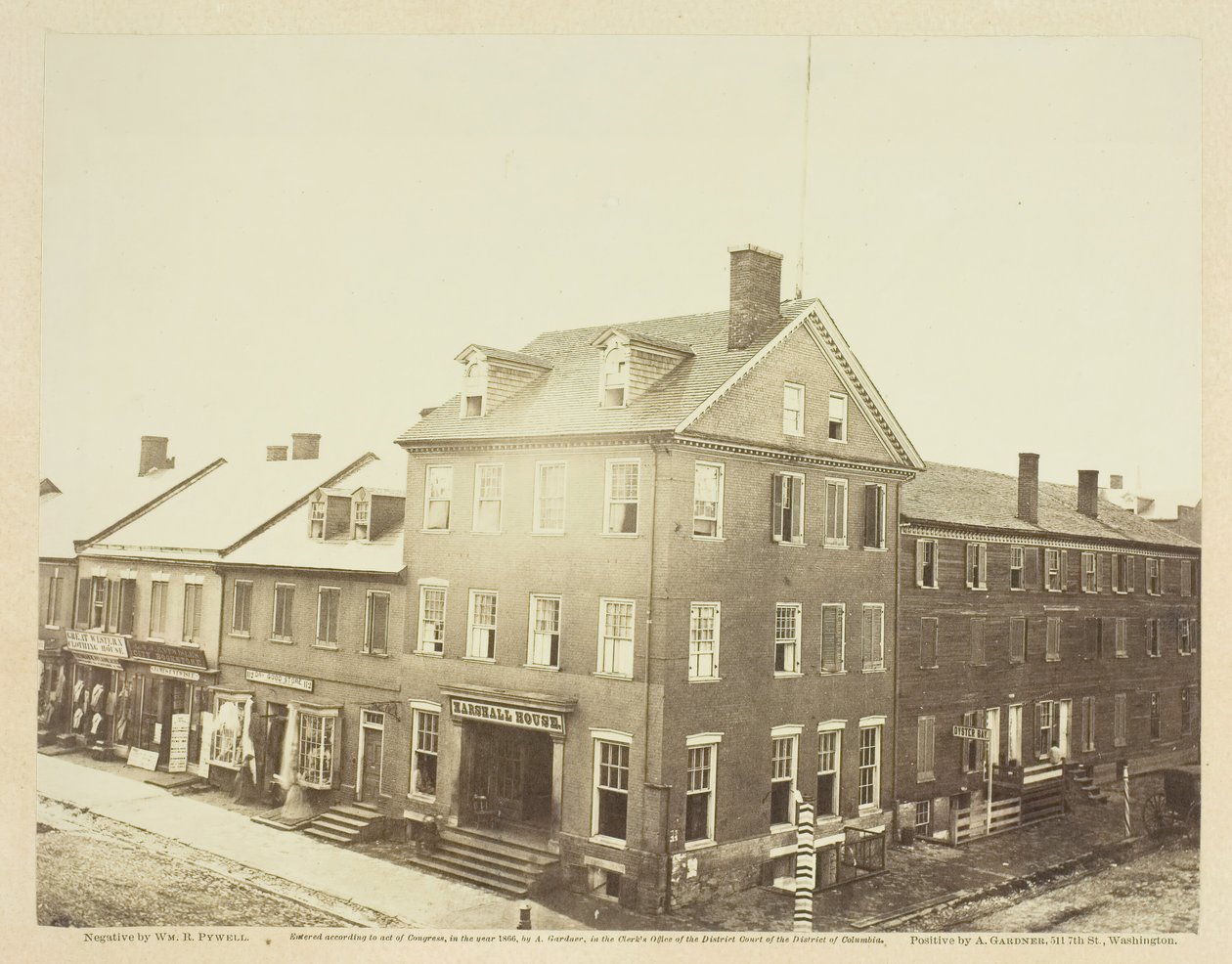 Marshall House, Alexandria, Virginia, augustus 1862 door William R. Pywell