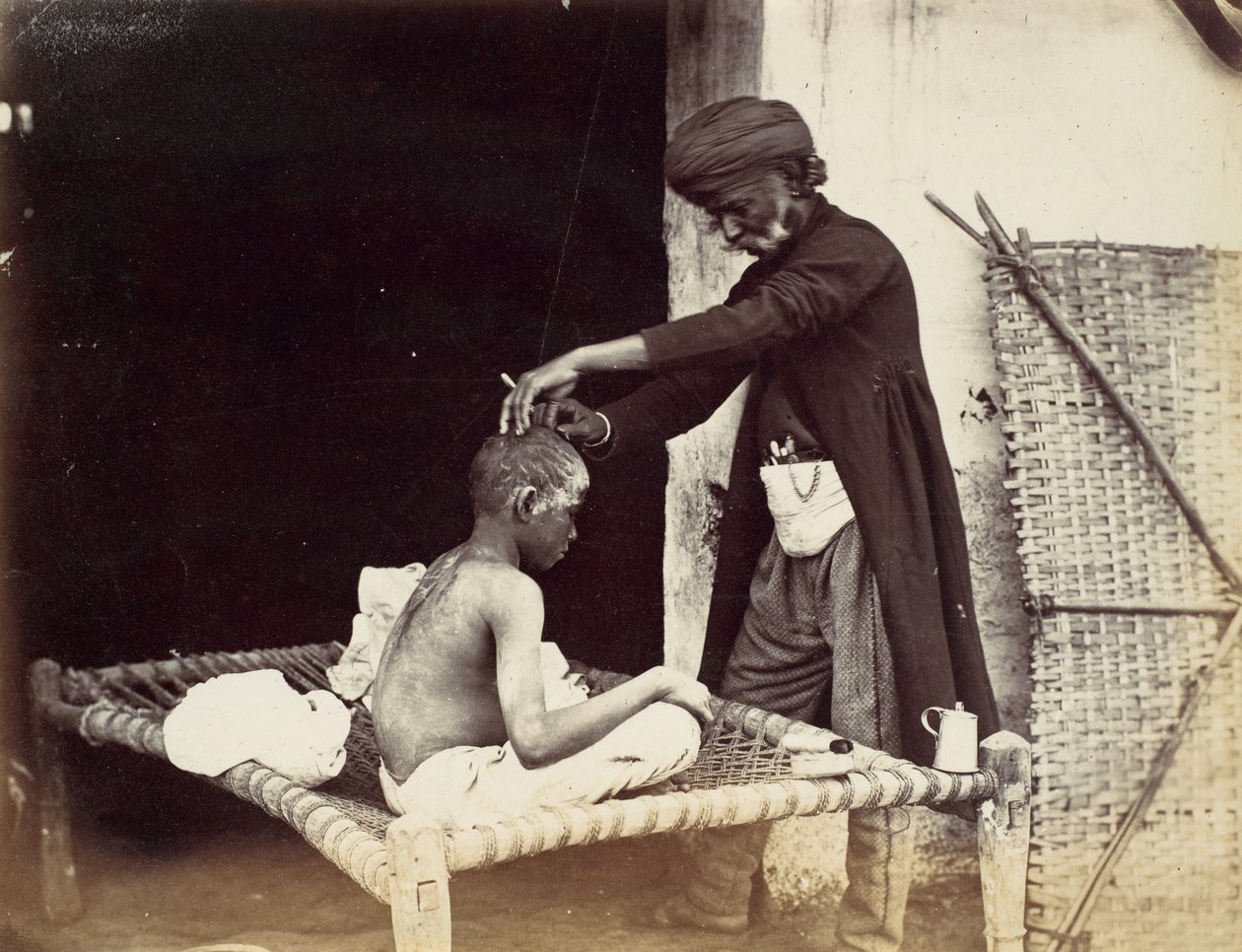 Indiase kapper, 1860s door Willoughby Wallace Hooper