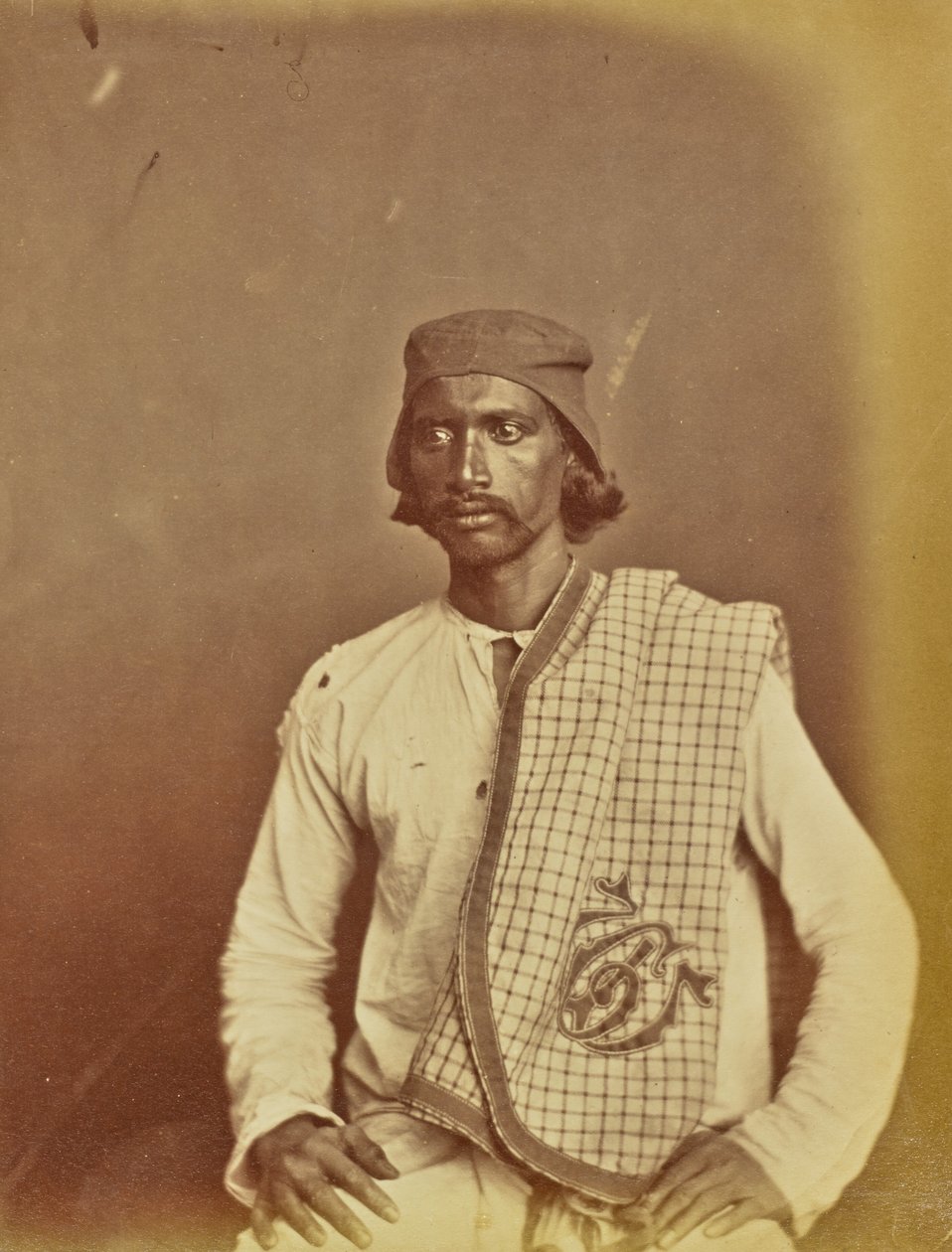 [Portret van een man]. door Willoughby Wallace Hooper
