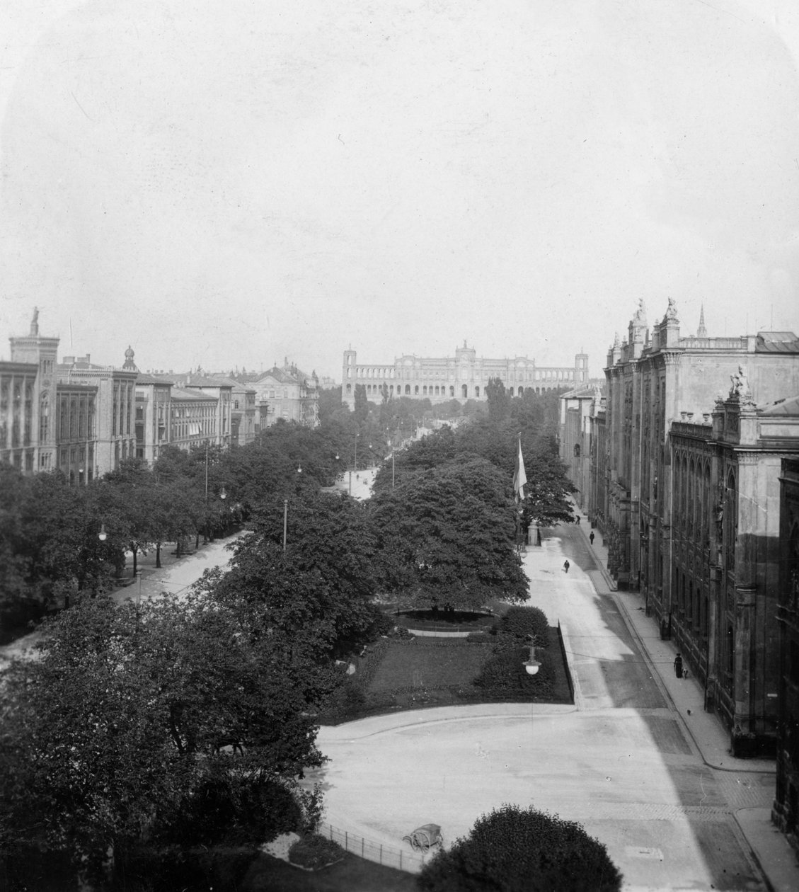 Maximilianstrasse, München, Duitsland, c1900s door Wurthle and Sons