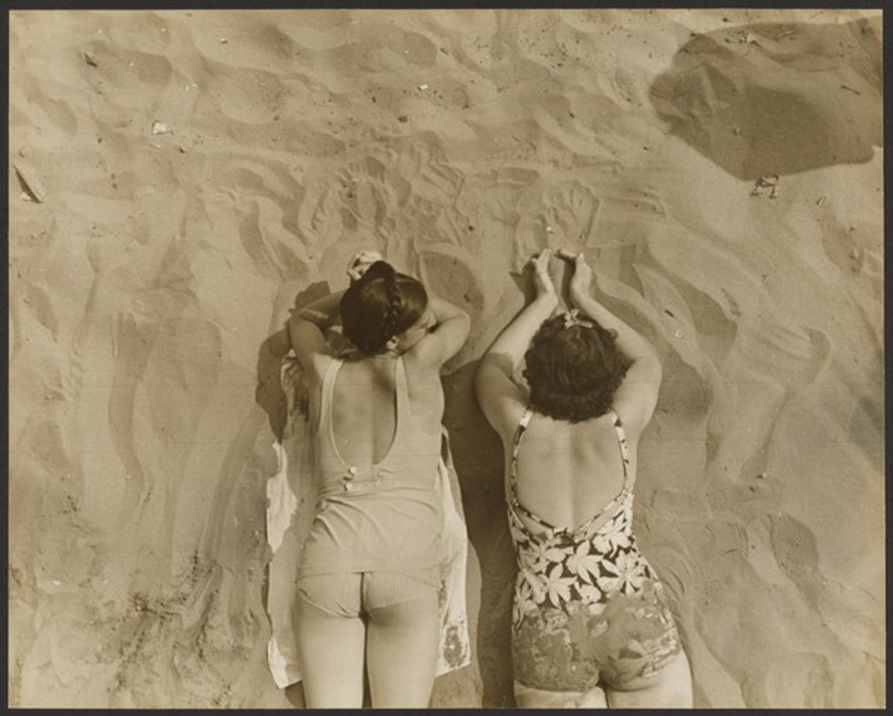 [Coney Island]. door Yasuo Kuniyoshi