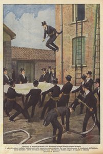 Brandweermannen in vreemde uniformen