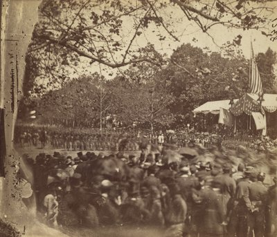 [Grote Legerparade, Washington, D.C.], mei 1865 door Alexander Gardner