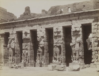 Medinet Habu door Antonio Beato