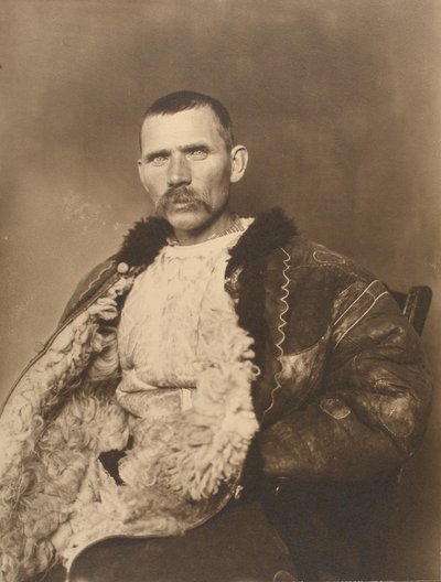 Roemeense herder, ca. 1910 door Augustus F. Sherman