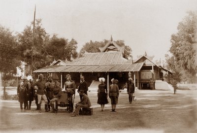 Hoofdmanhuis, Mandalay, c.1886 door English Photographer