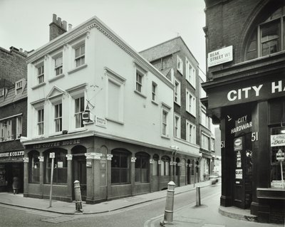 Old Coffee House, 49 Beak Street, 1976 door English Photographer