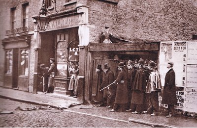 Belegering van Sidney Street, Londen door English Photographer