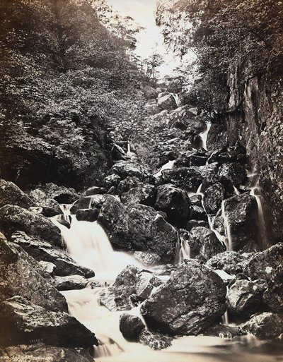 Rivierlandschap bij Derwentwater in Groot-Brittannië door Francis Frith