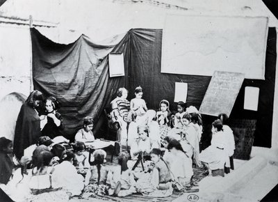 Meisjesschool in Algerije, 1860 door French Photographer