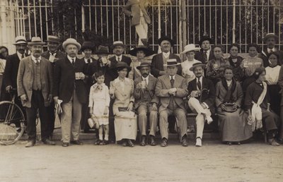 Grote Franse familiegroep door French Photographer