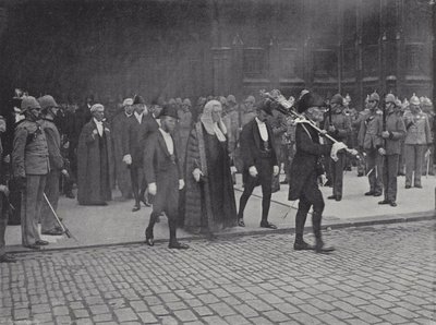 Parlementsleden op weg naar de Jubileumdienst door J. Benjamin Stone