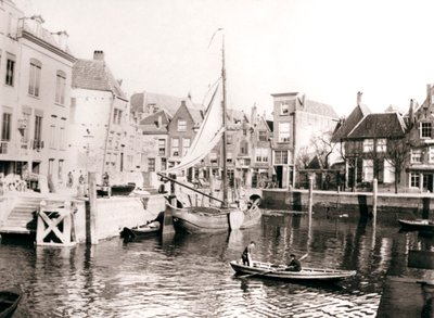 Kanaalwerf, Dordrecht, Nederland, 1898 door James Batkin