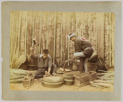 Vaten maken, Japan (handgekleurde zwart-wit foto) door Japanese Photographer