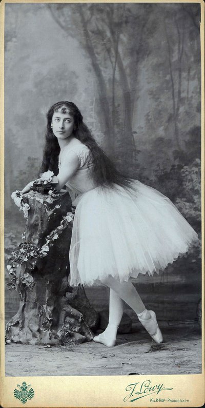 Luigia Cerale als Giselle, ca. 1880 door Josef Löwy