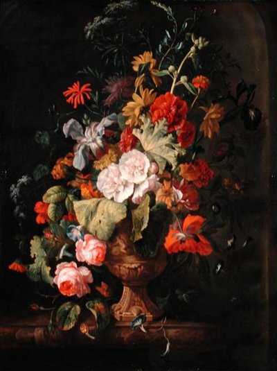 Vaas met bloemen door Justus van Huysum