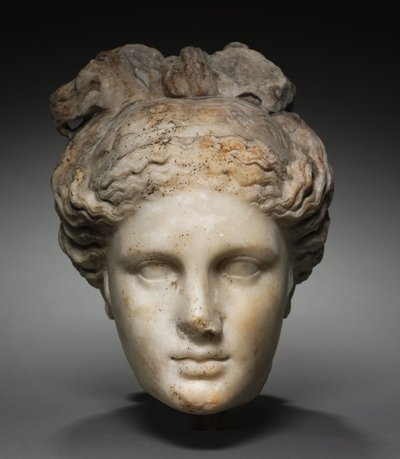 Hoofd van Aphrodite, 1-100 door Roman Imperial Period