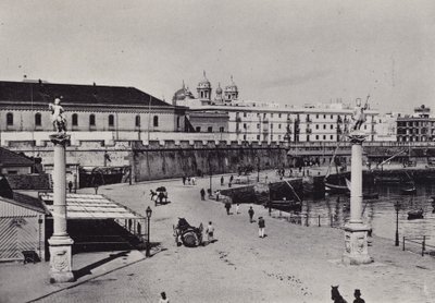 Cadiz: De ingang door Spanish Photographer