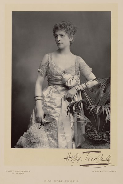 Miss Hope Temple, portretfoto door Stanislaus Walery