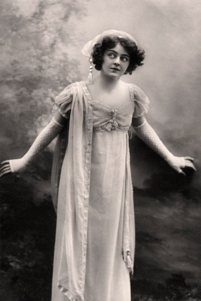 Adrienne Augarde 1882-1913, Engelse actrice, 1907 door Unbekannt