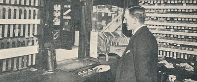 Automatische Ticket- en Wisselgeldmachines bij Westminster, 1926 door Unbekannt