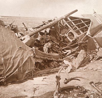 Neergestort vliegtuig, Sainte-Marie-à-Py, Noord-Frankrijk, ca. 1914-1918 door Unbekannt