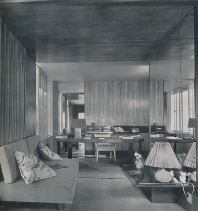 Bureau in slaapkamer-woonkamer, 1942 door Unbekannt