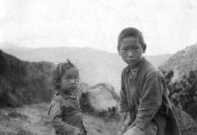 Heuvelstamkinderen, Chakrata, 1917 door Unbekannt