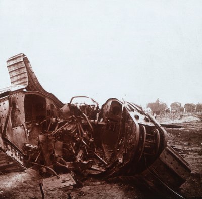 Opengescheurde tank, Champagne, Noord-Frankrijk, ca. 1914-1918 door Unbekannt