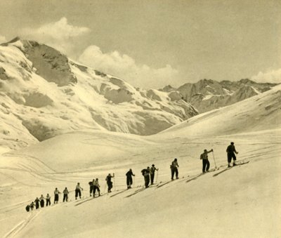 Skiles, Arlberg, Oostenrijk, c1935 door Unbekannt