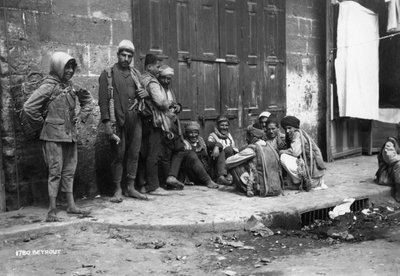 Straatscène, Beiroet, Libanon, ca. 1920s-1930s door Unbekannt