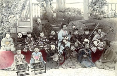 Japanse kinderen die muziek spelen, eind 19e eeuw door Unknown artist