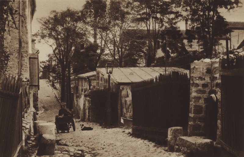 De Fontaine-a-Mulard bij de Gobelins door (after) French Photographer