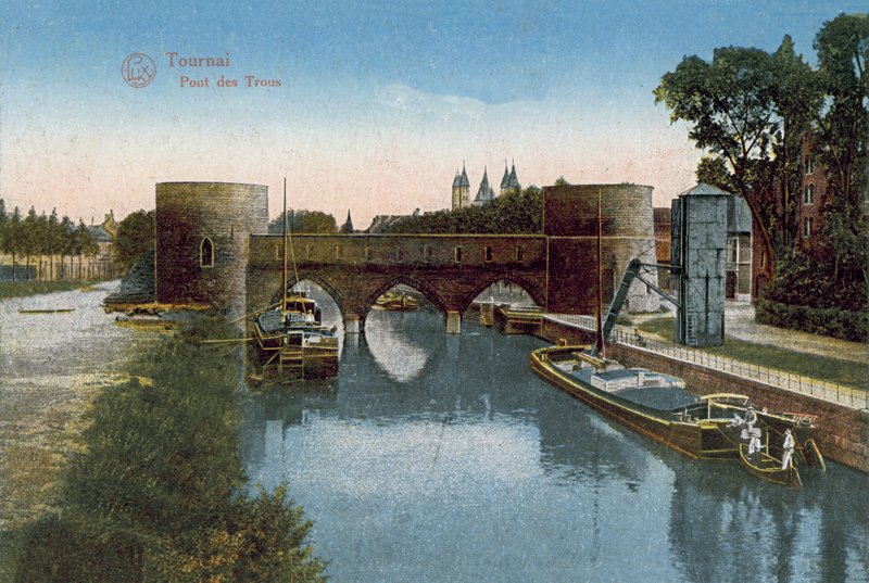 Doornik: Pont des Trous (ingekleurde foto) door Belgian Photographer
