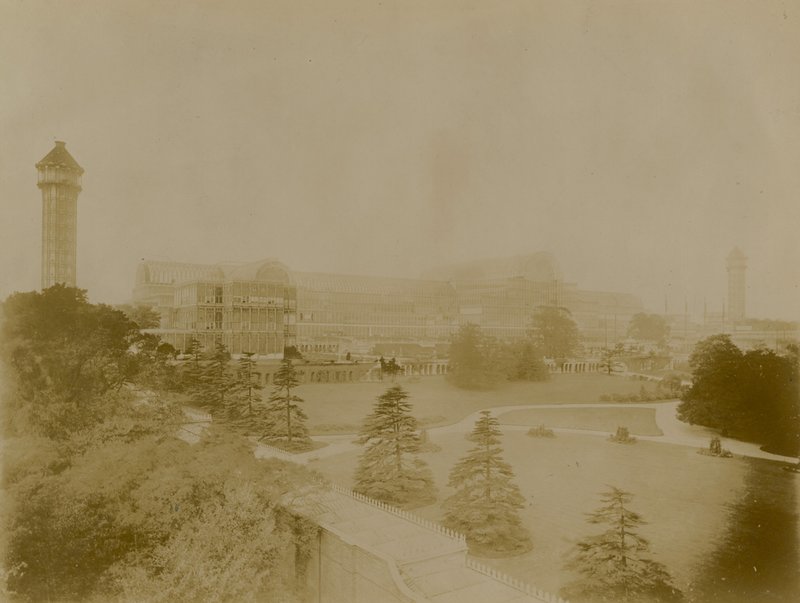 Crystal Palace, Sydenham, Londen door English Photographer
