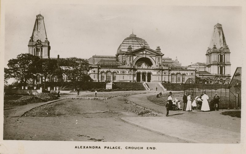 Algemeen uitzicht op Alexandra Palace door English Photographer