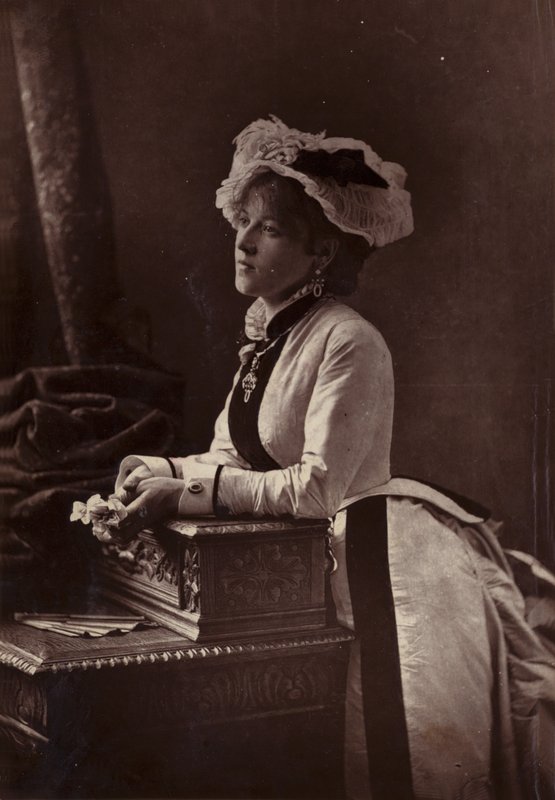 Jennie Lee door English Photographer