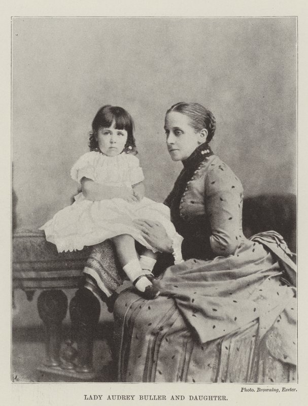 Lady Audrey Buller en dochter door English Photographer