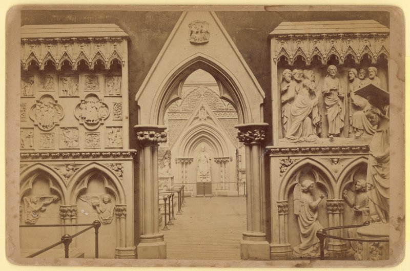 Middeleeuwse Hof, Crystal Palace, Sydenham, Londen door English Photographer