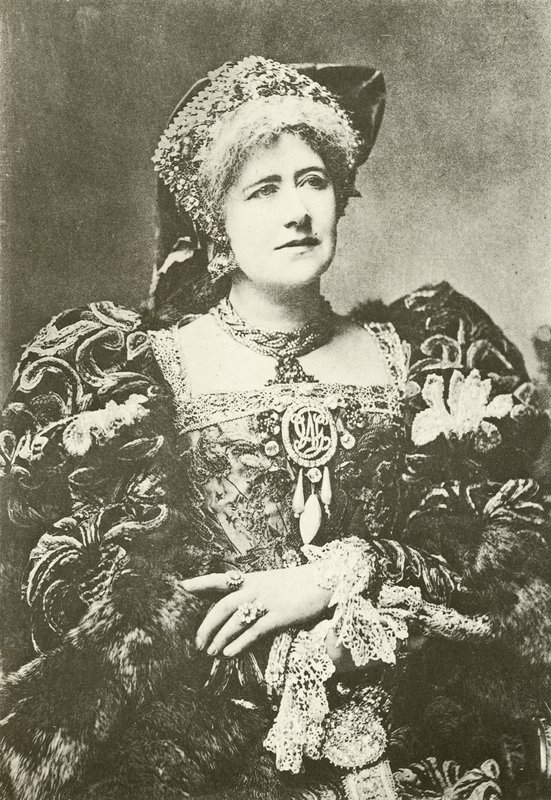 Miss Ellen Terry als Koningin Katherine (gravure) door English Photographer