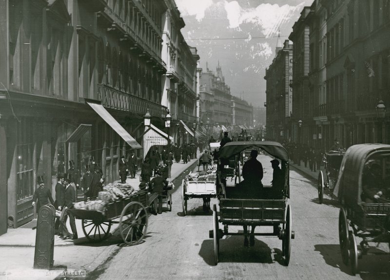 Moorgate Street, Londen door English Photographer