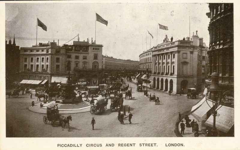 Piccadilly Circus en Regent Street, Londen door English Photographer