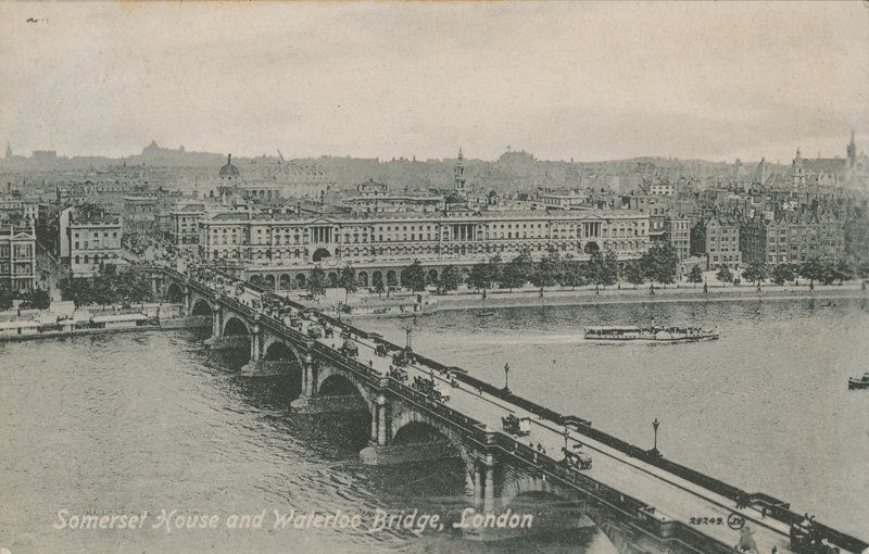 Somerset House en Waterloo Bridge, Londen door English Photographer