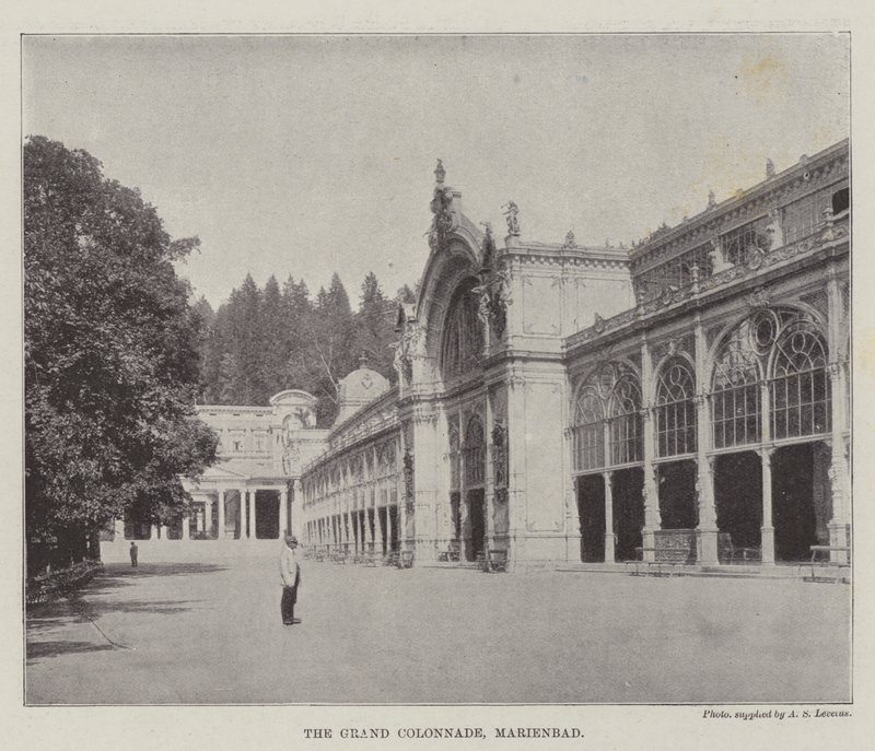 De Grote Colonnade, Marienbad door English Photographer