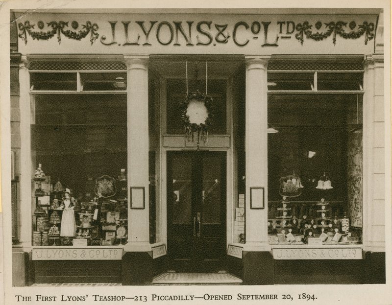 De eerste Lyons Teashop door English Photographer