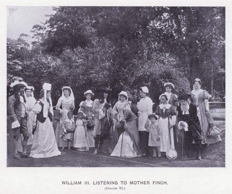 Warwick Pageant door English Photographer