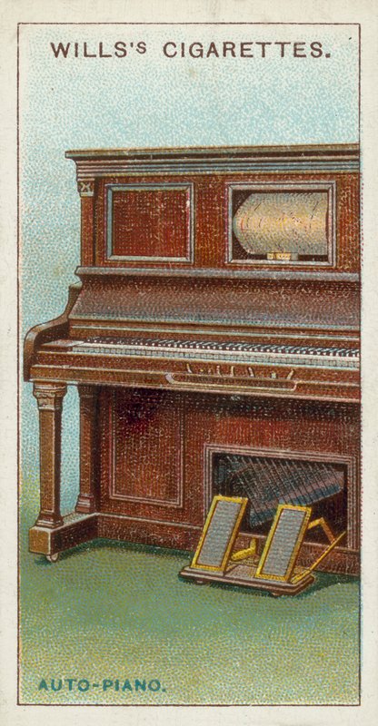 Auto-Piano door English School