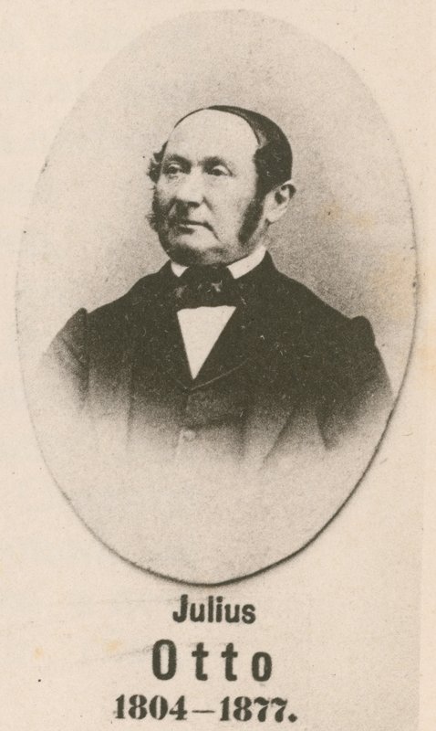 Julius Otto door English School