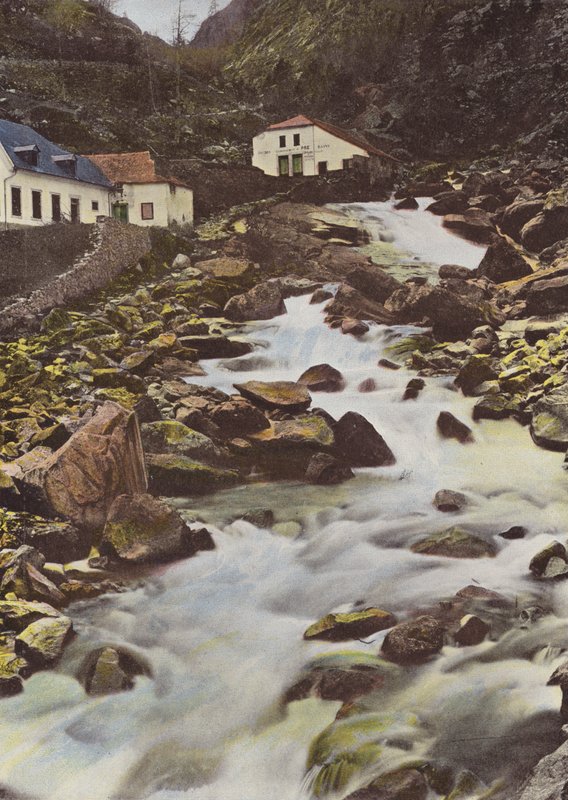 Cauterets, waterval van Petit-Saint-Sauveur door European Photographer